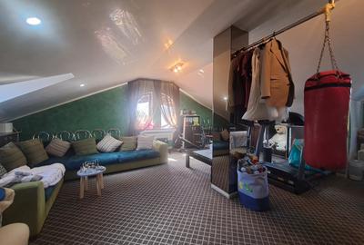 Casa individuala cu piscina. P+1+M. zona foarte buna - 18