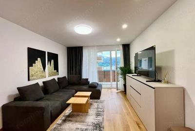 Studio modern in Urban Plaza