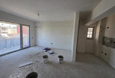 Apartament cu 2 camere semidecomandat în Baza 3 - 6