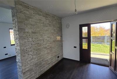 Casă cu Teren 600 Mp în Mitocu Dragomirnei - 5
