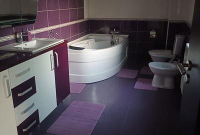 Casă cu 4 camere cu Teren 1000 Mp în Central - 2