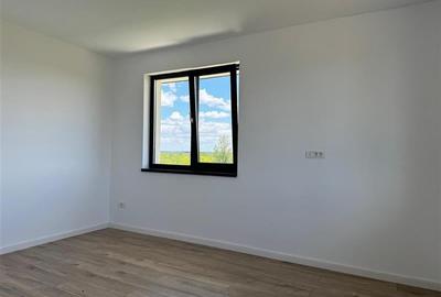 VILA IN CORBEANCA - OSTRATU // CURTE 364 MP // 5 CAMERE - 6