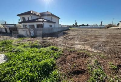 Teren de 439 mp, în Central