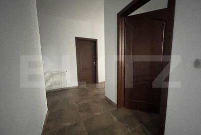 Casa de vanzare, cu 4 camere, 145 mp, 750 mp teren, zona-Uni - 14