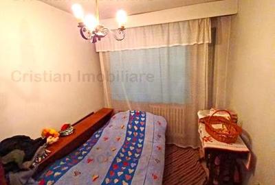Apartament cu 4 camere decomandat în Viziru 3 - 3