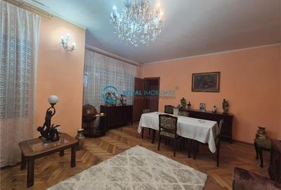Royal Imobiliare - Vanzare Casa Zona Lupeni - 6