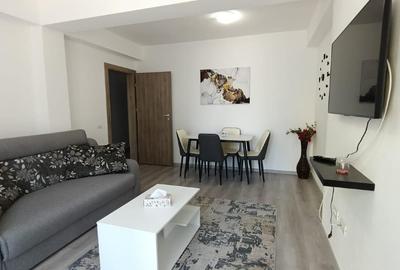 Apartament cu 2 camere decomandat în Tractorul - 1
