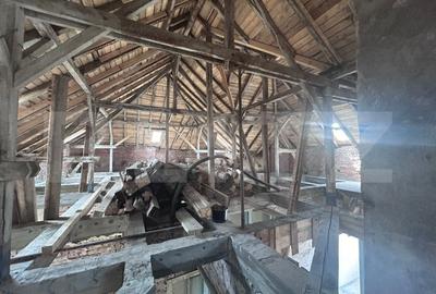 Spațiu comercial, de 800 mp, în Central - 3