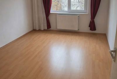 Apartament cu 3 camere decomandat în Rogerius - 1