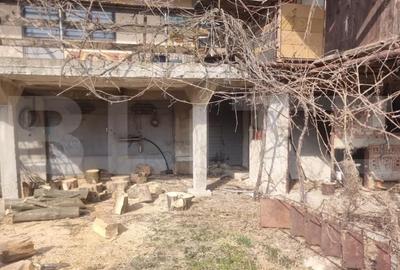 Casă cu 4 camere cu Teren 750 Mp în Poiana - 4