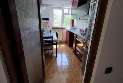 Apartament cu 3 camere semidecomandat în Central - 3