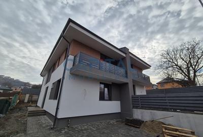 Case cuplate, panouri fotovoltaice, central Dezmir - 5