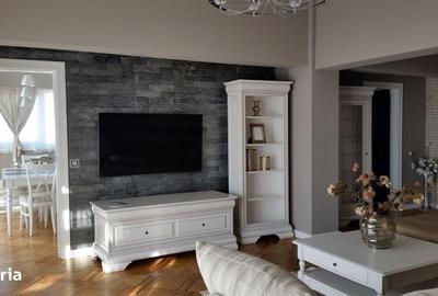 Apartament cu 4 camere decomandat în Central - 8