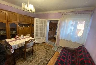 BRASADAS vinde casa 6 cam 2 bai cu tern 3.3 ari in zona 14 Mai. - 11