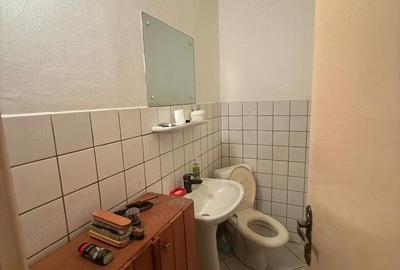 Apartament cu 3 camere decomandat în Dâmbovița - 2