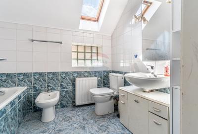 Casă cu 7 camere cu Teren 700 Mp în Grigorescu - 15