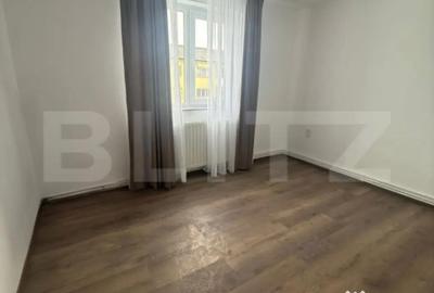 Apartament cu 2 camere semidecomandat în Micro 6 - 2