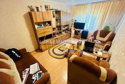 Etaj 2, bloc din 1980, apartament cu 2 camere decomandat zona Dacia