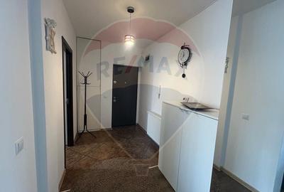 Apartament cu 2 camere decomandat, mobilat în Tractorul - 6
