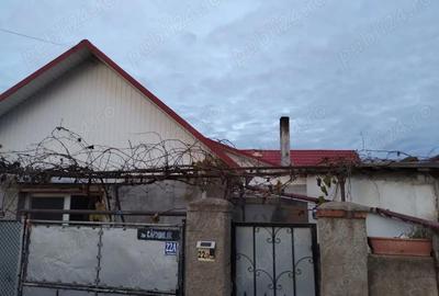 Casă cu 3 camere cu Teren 220 Mp în Episcopia Bihorului - 1