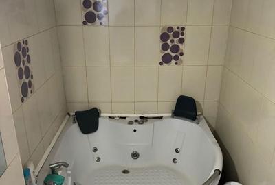 Apartament cu 3 camere decomandat în Central - 1