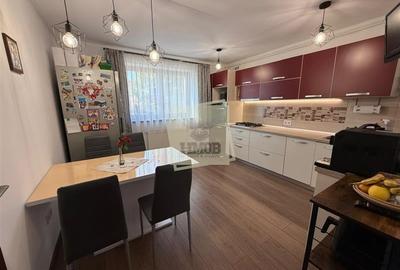 Casa moderna cu 4 camere 2 bai si 831 mp teren in Sura Mica - 6