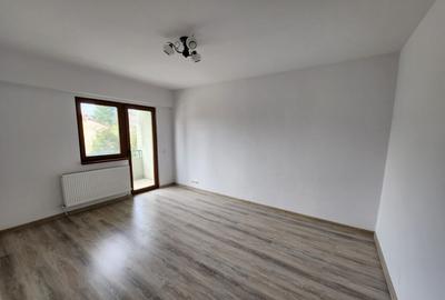 SEMICENTRAL - 3 camere 127 mp utili , parter inalt , bloc 20 - 3