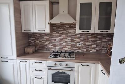 Apartament cu 3 camere decomandat în Exterior Vest - 1