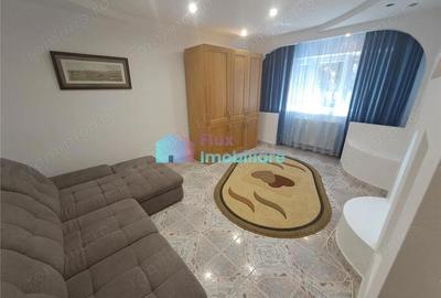 Apartament 3 camere Obcini parter