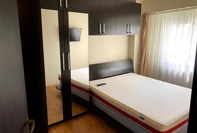 Apartament cu 3 camere decomandat în Tei - 4