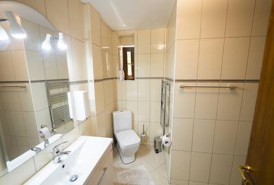 Casa 8 camere, 326 mp utili, teren 600 mp - cartier Rovine-Lapus Arges - 14