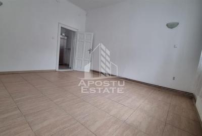Apartament 2 camere in zona Parneava nemobilat - 3