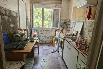 Apartament cu 3 camere decomandat, mobilat în Medicină