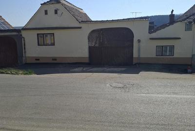 Casă cu Teren 603 Mp în Central