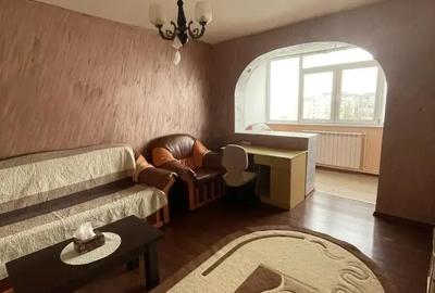 Apartament cu 2 camere decomandat în Micro 20 - 6