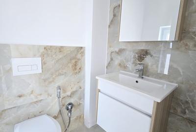 Vila -  4 camere - 3 bai - apa curenta- incalzire pardoseala- str asfaltata - 4