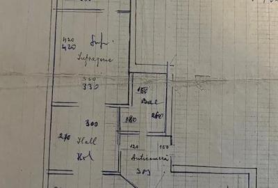Apartament cu 3 camere semidecomandat în Central