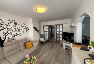 Apartament cu 4 camere decomandat, mobilat în Lucian Blaga