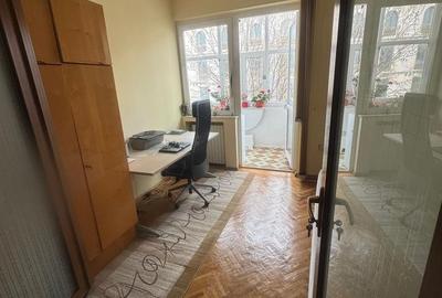 Apartament cu 3 camere semidecomandat, mobilat în Peninsula - 4