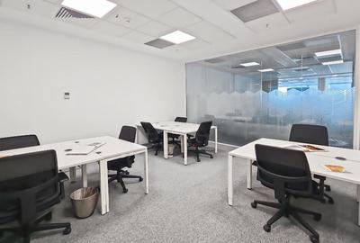 Birouri ce pot fi personalizate pentru 4 persoane in Spaces Campus 6 - 8