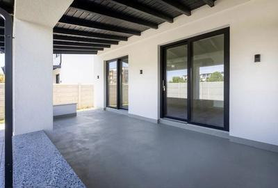 Casă cu 4 camere în Petrești - 1