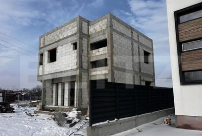 Casă cu 4 camere în Central