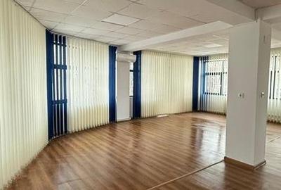 Birou, de 106 mp, în Central - 2
