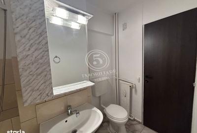 Apartament cu 2 camere decomandat în Sud
