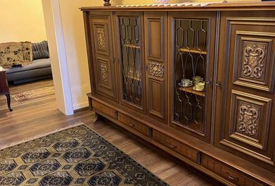 Casă cu 3 camere decomandat în Central