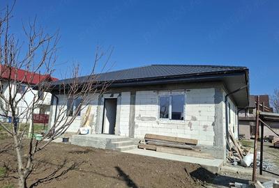 Casă cu Teren 500 Mp în Central - 3