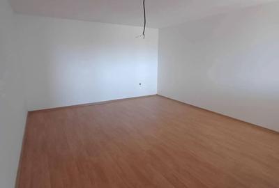 Casă cu 4 camere cu Teren 1130 Mp în Central - 8