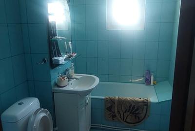 Apartament cu 3 camere semidecomandat, mobilat în Central - 15