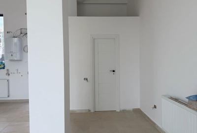 Spațiu comercial, de 70 mp, în Central - 3