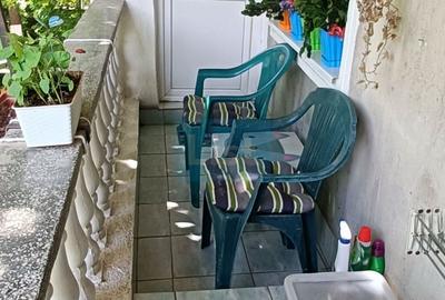 Apartament cu 4 camere semidecomandat, mobilat în Central